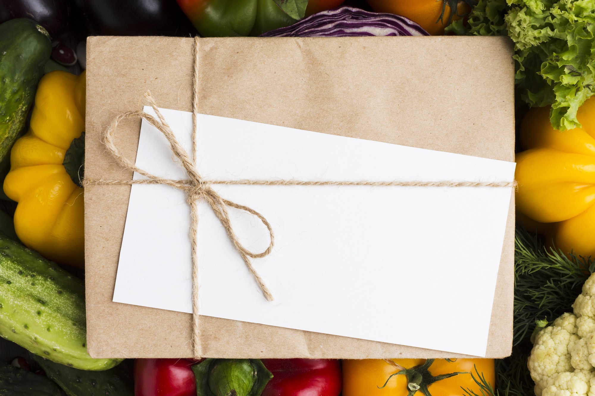 Box with seasonal produce and recipe card